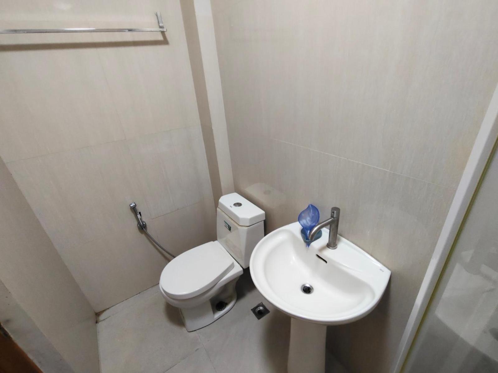 La Belladoza Near Airport Hotel Paranaque City Bagian luar foto